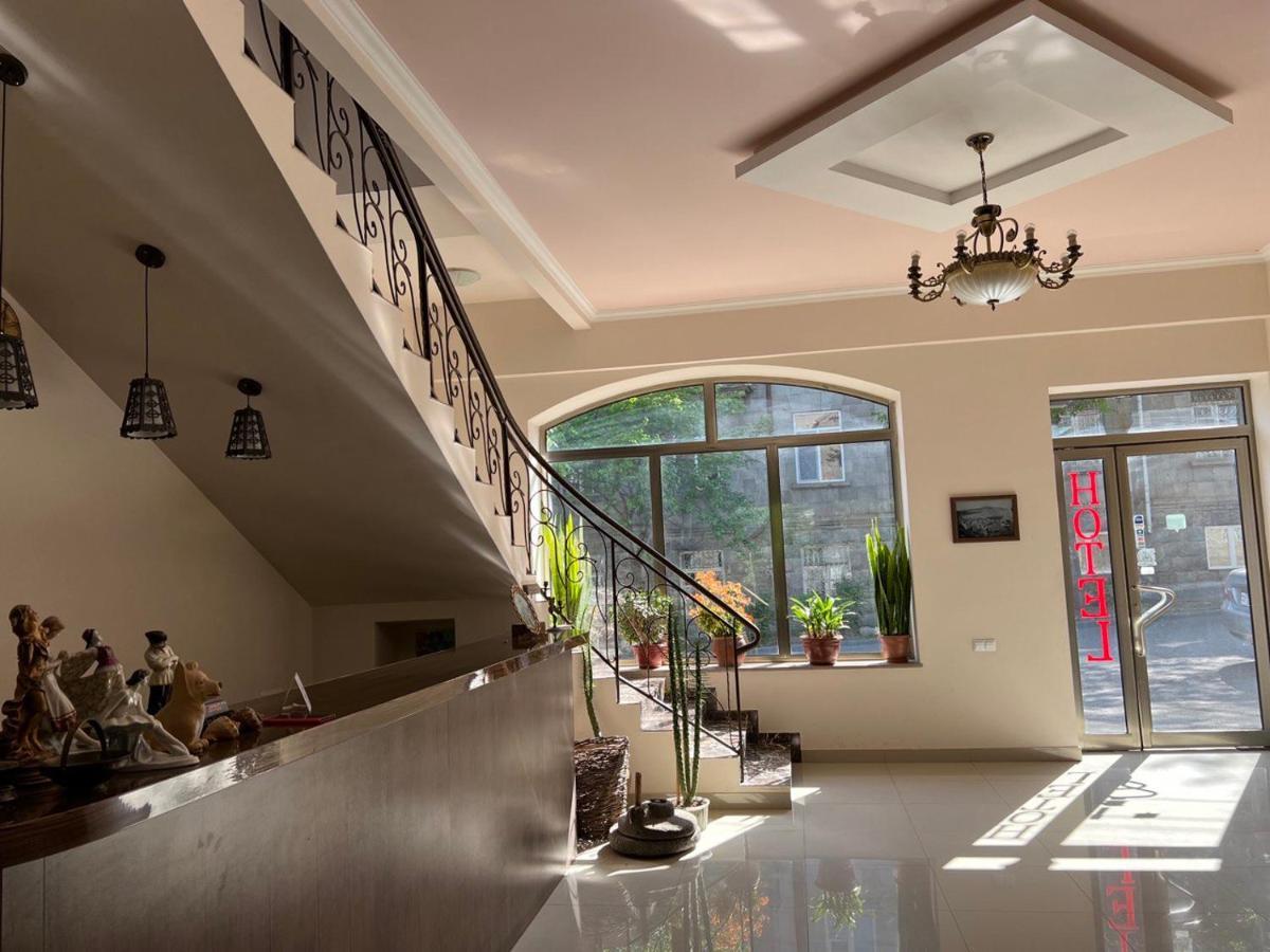Mthnadzor Hotel Goris Bagian luar foto