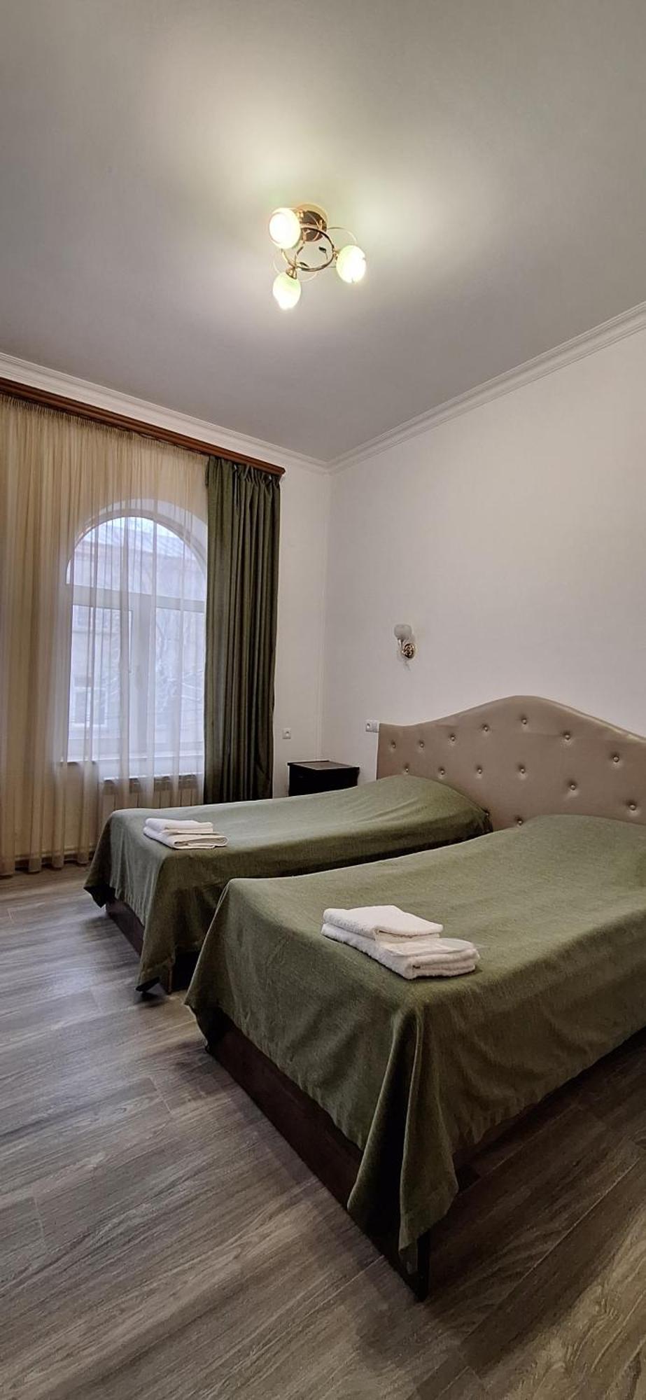 Mthnadzor Hotel Goris Bagian luar foto