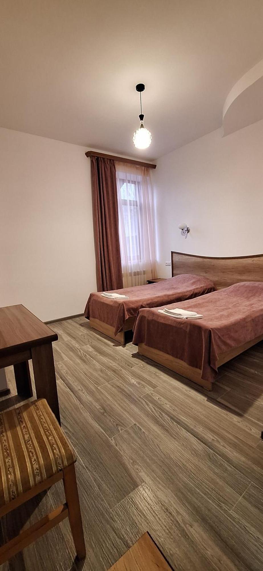 Mthnadzor Hotel Goris Bagian luar foto