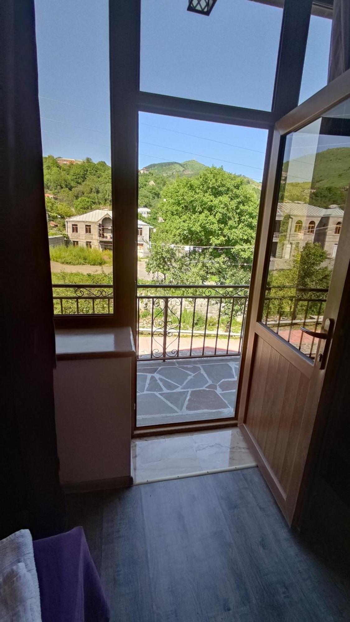 Mthnadzor Hotel Goris Bagian luar foto
