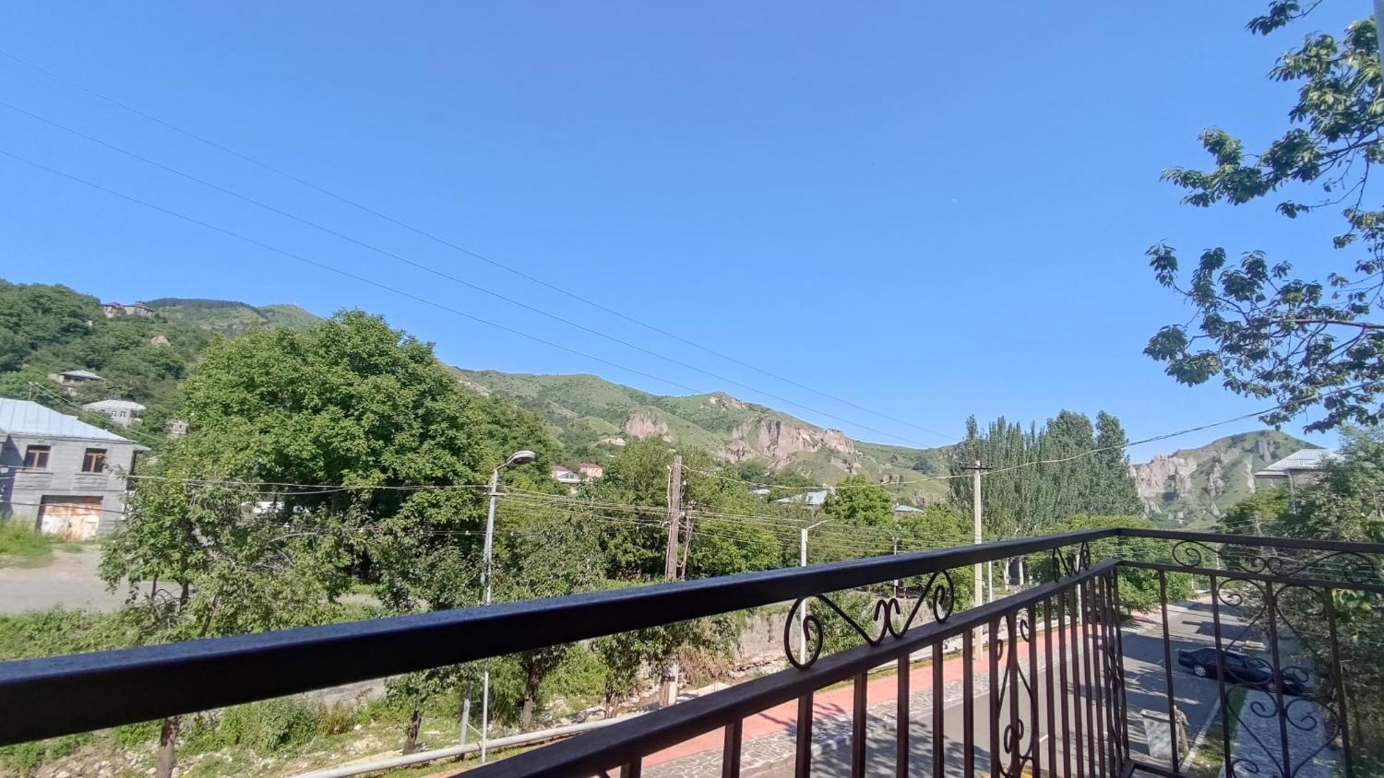 Mthnadzor Hotel Goris Bagian luar foto