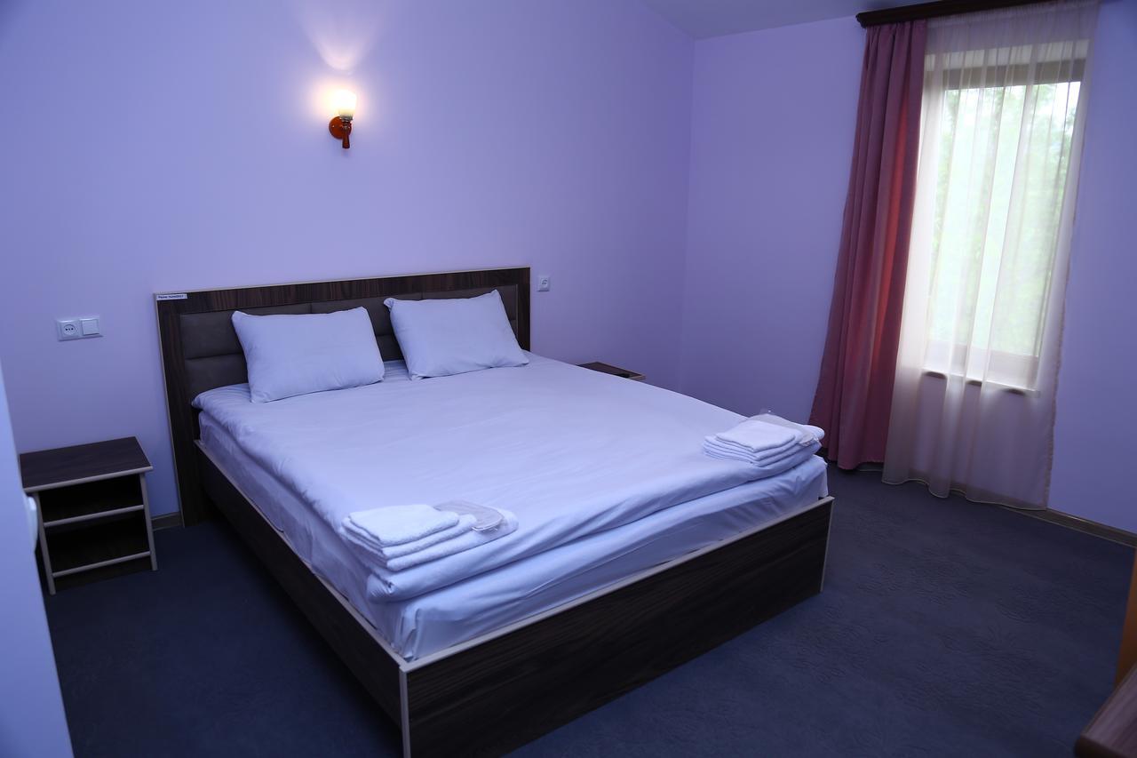 Mthnadzor Hotel Goris Bagian luar foto